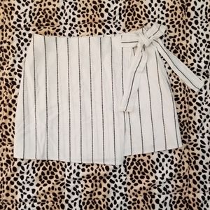 Black and White Linen Skirt
